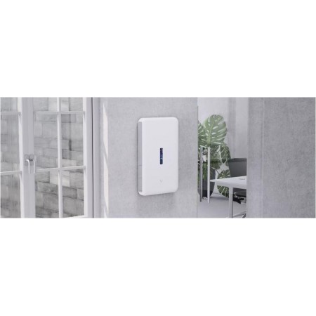 UBIQUITI UDW All in one gateway access point POE, WI-FI6, Dimensiuni: 549 x 342 x 62 mm, Greutate: 8.6kg, materiale: Policarbona